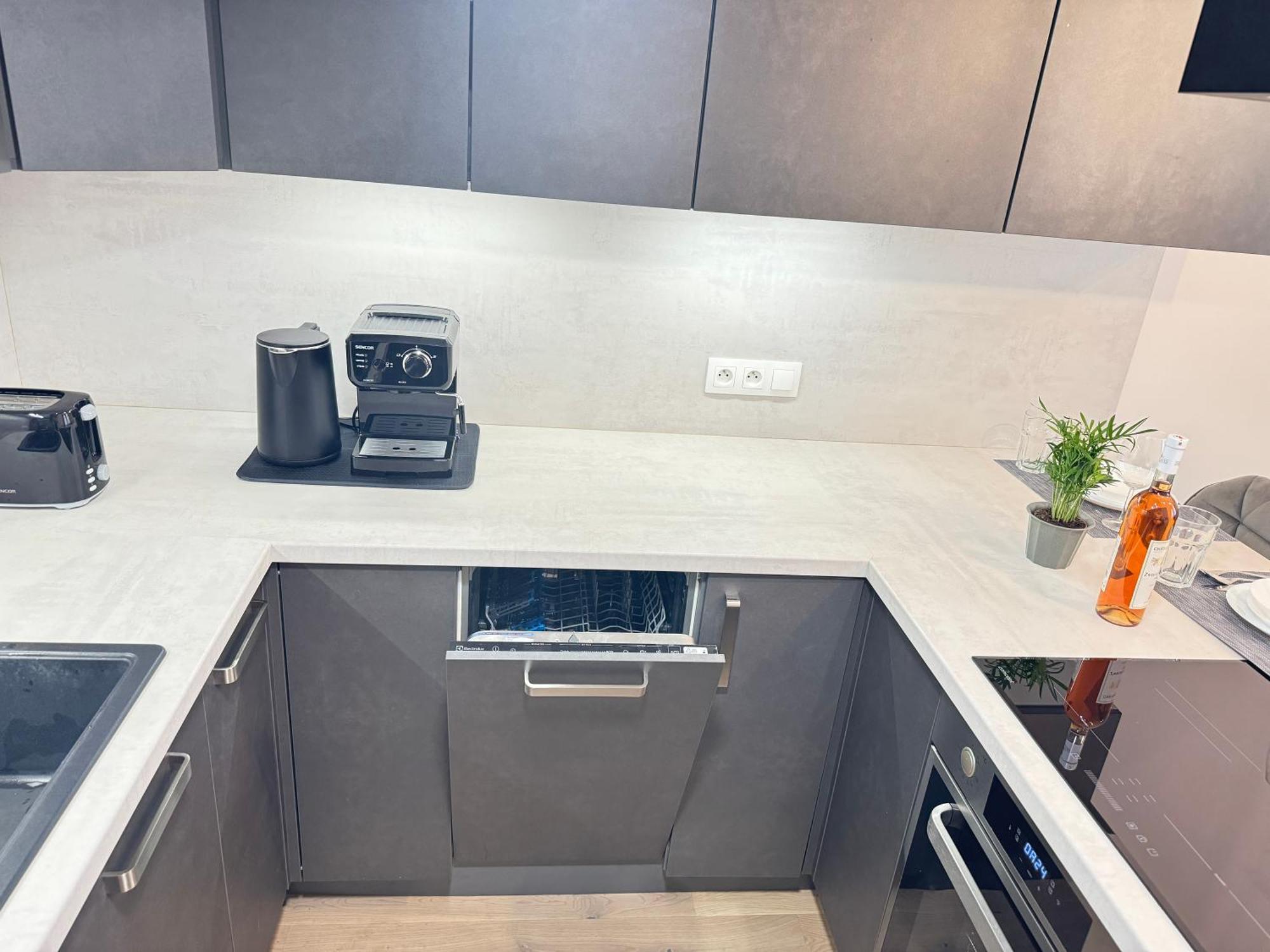 Free Parking - Cozy Apartment Near Vysehrad Railway Bridge Πράγα Εξωτερικό φωτογραφία